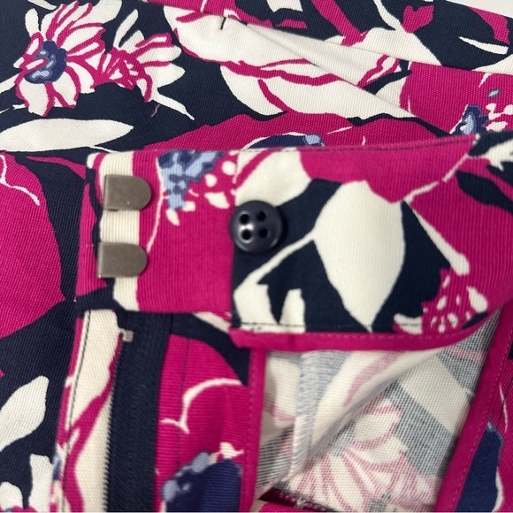 TALBOTS Women's Stretch 5" Short Size 4 NWT Pink Blue White Floral - Picture 9 of 12